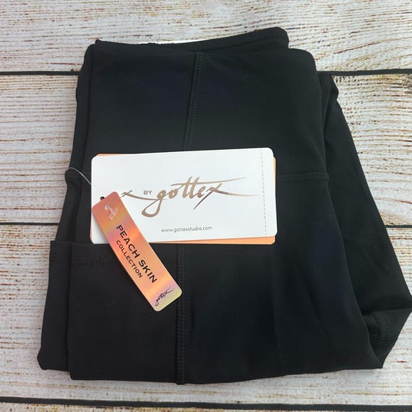 Set of 4 Black Flex Active Ankle Legging In Sculpt Tech With 2 Cellphone Pockets - Picture 3 of 5